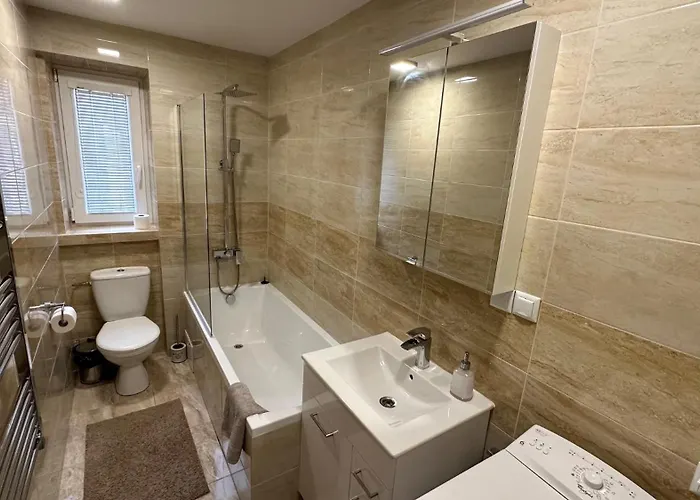 3 Apartment, Free Parking,